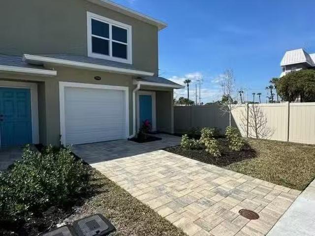 Condo for rent in Melbourne
