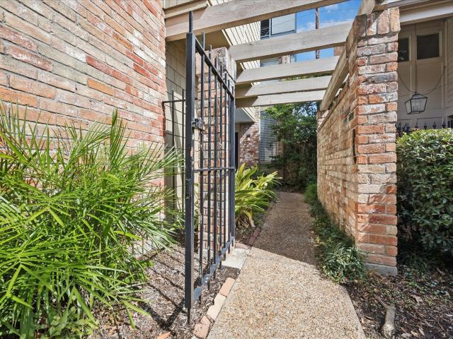 Condo for sale in Tanglegrove Townhomes, Houston