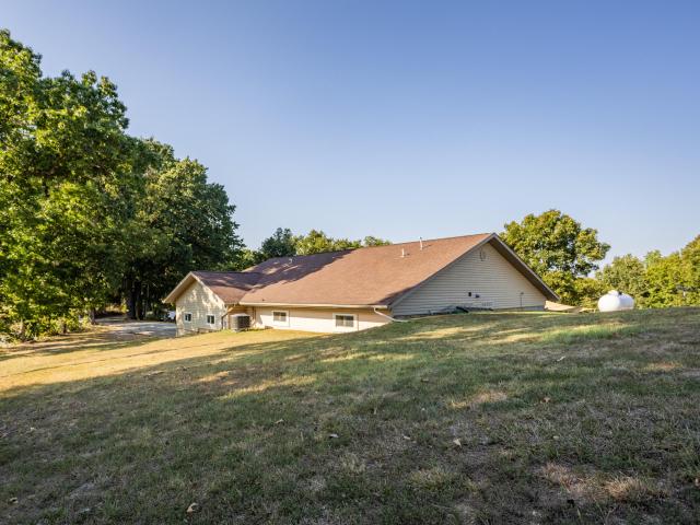 House for sale in Stone, Missouri