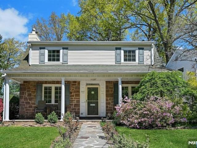 House for sale in Teaneck, New Jersey