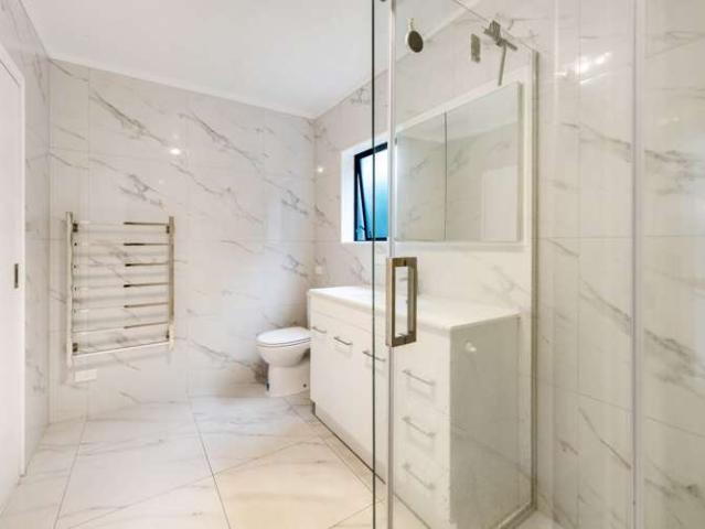 House for sale in Royal Oak