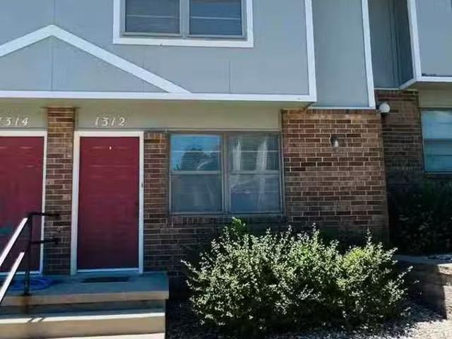 Condo for rent in Junction City
