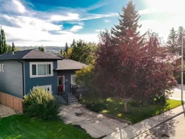House for sale in Bowness, Calgary