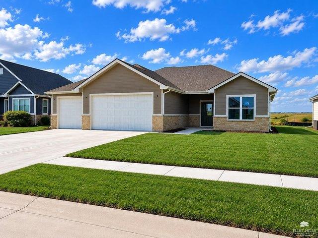 House for sale in Manhattan, Riley County