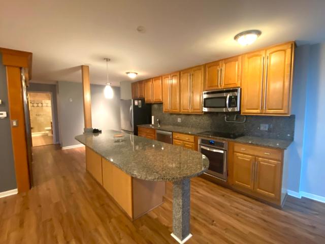 Condo for rent in Lisle