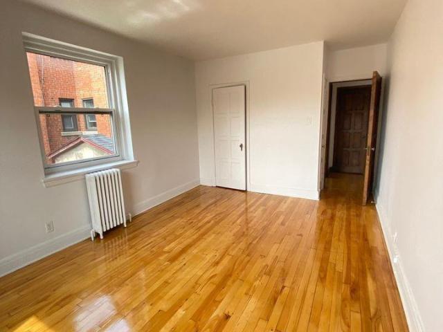 Apartment for rent in Hampstead, Quebec