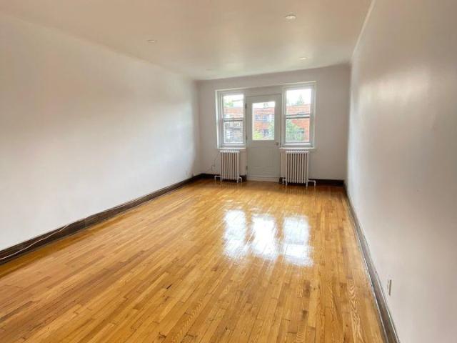 Apartment for rent in Hampstead, Quebec