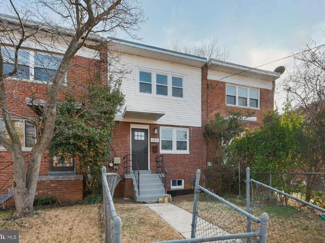 Townhouse for sale in Hyattsville, Maryland