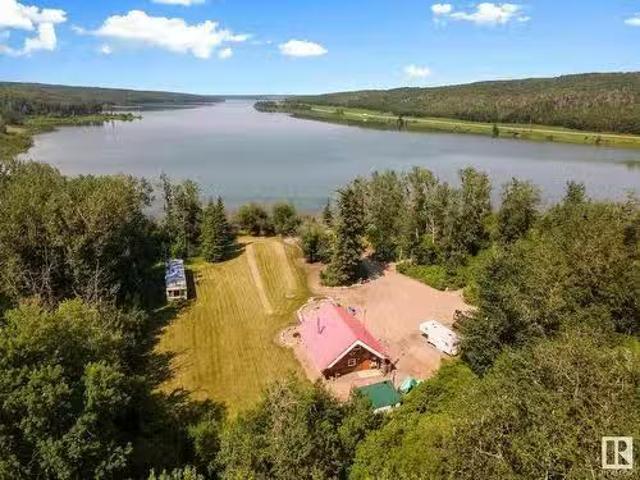 House for sale in Alberta