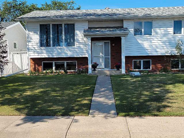 House for sale in Wedgewood, Alberta