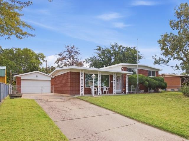 House for sale in Roy, Utah