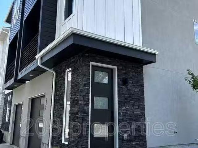 Condo for rent in Garden City