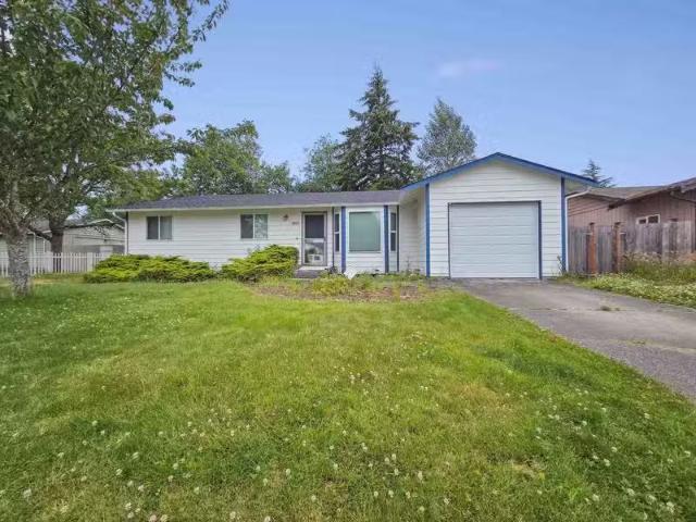 House for rent in Everett