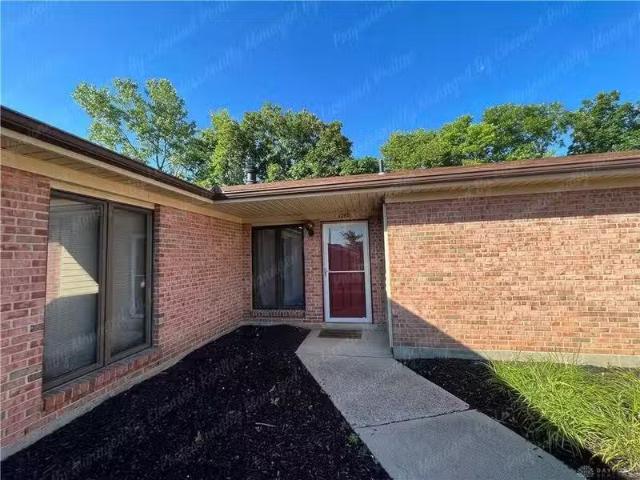 Condo for rent in Dayton