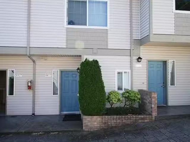 Condo for rent in Kirkland