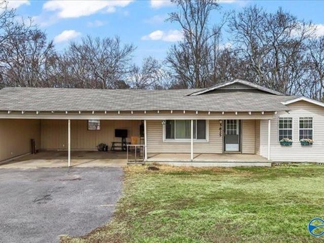 House for sale in Boaz, Alabama