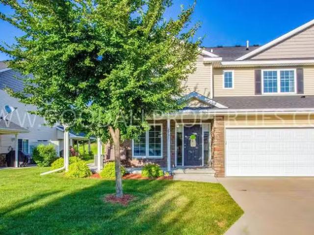 Condo for rent in Clive
