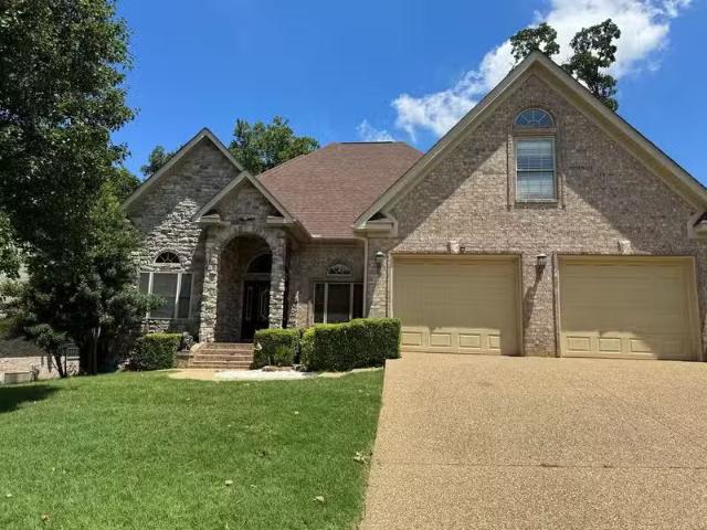 House for rent in Benton