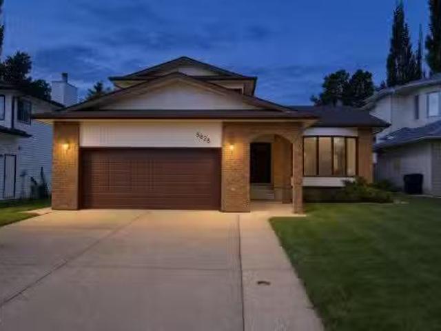 House for sale in Willowby, Edmonton