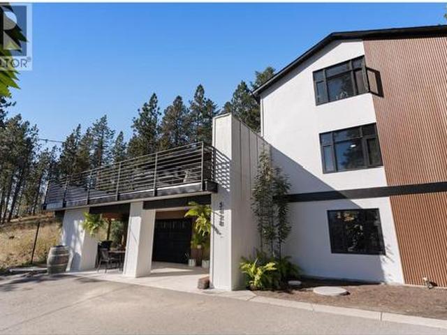 House for sale in Peachland, Regional District of Central Okanagan