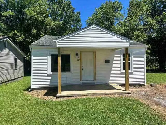 House for rent in Benton