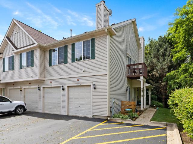 Condo for sale in Fox Lake, Illinois