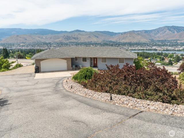 House for sale in East Wenatchee