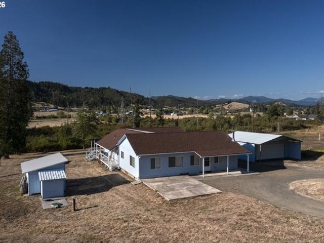House for sale in Oregonia