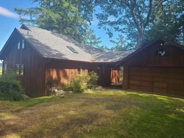House for rent in Oak Harbor