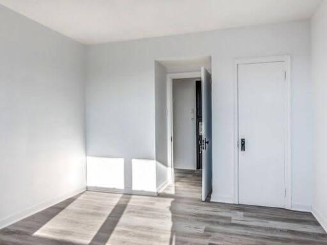 Apartment for rent in Côte-des-Neiges–Notre-Dame-de-Grâce, Montréal