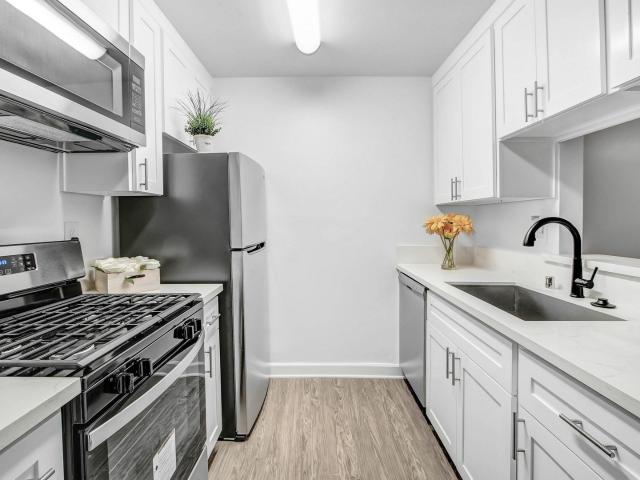 Apartment for rent in Tarzana Neighborhood Council District, Canoga Park