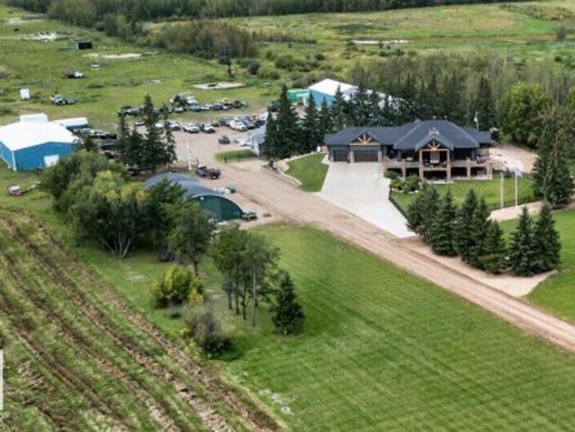 House for sale in Alberta