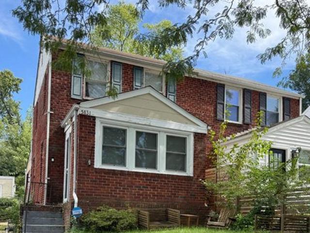 Townhouse for sale in Virginia