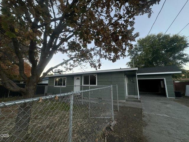 House for sale in Klamath Falls, Klamath County