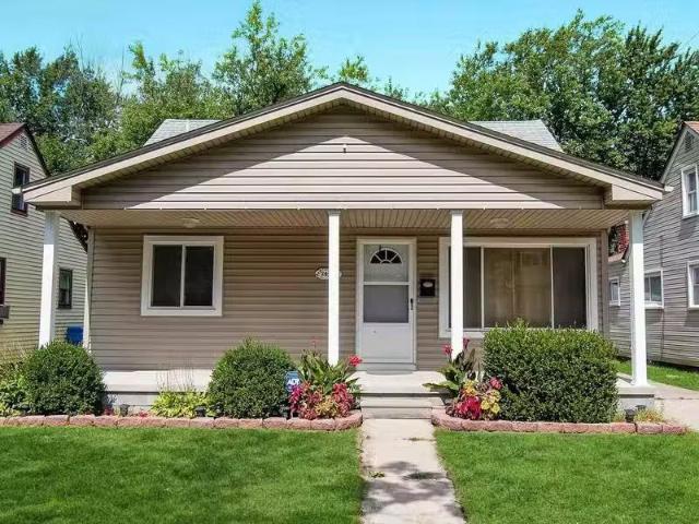 Condo for rent in Dearborn Heights