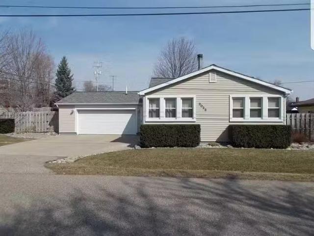 Condo for rent in Flint
