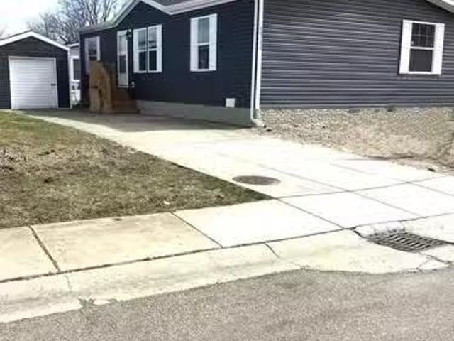 Condo for rent in Utica