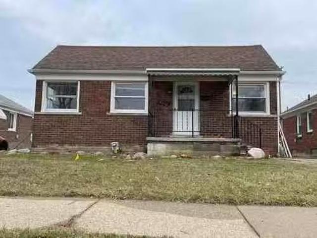 Condo for rent in Warren