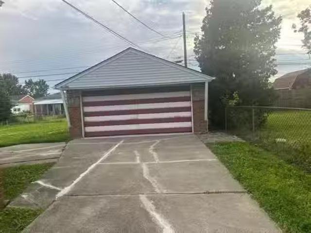 Condo for rent in Warren