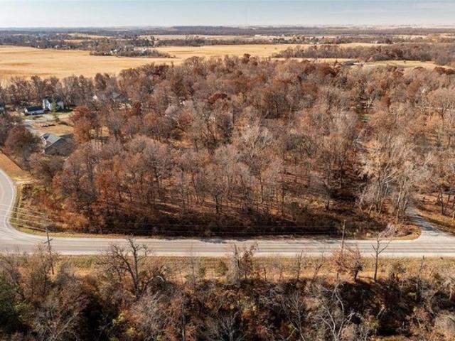 Land for sale in Linn, Iowa