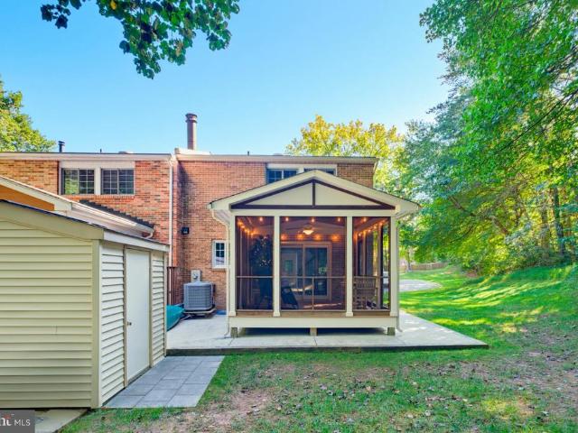 Townhouse for sale in Burke Village, Burke