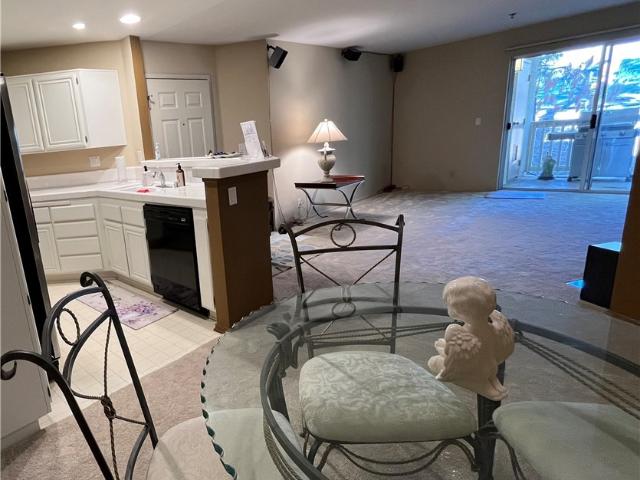 Condo for sale in Oak Park, California
