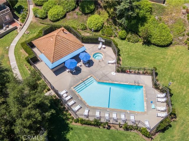 Townhouse for sale in Oak Park, California