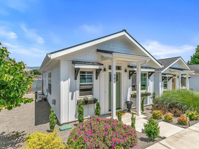 House for sale in Oregonia