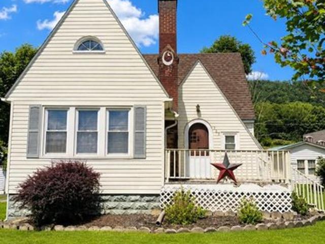 House for sale in Rainelle, West Virginia