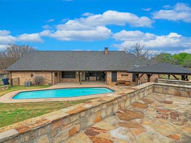 House for sale in Ellis, Texas
