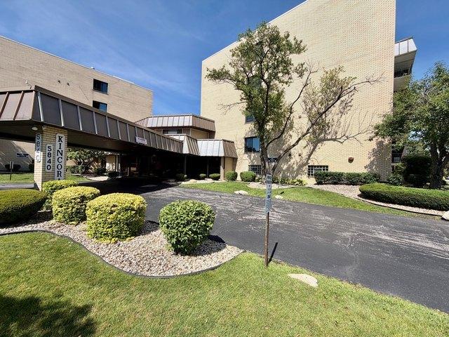 Condo for sale in Oak Lawn, Illinois