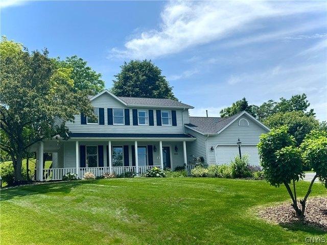 House for sale in Jamesville, New York