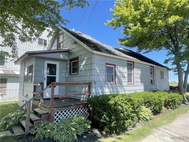 House for sale in Niagara, New York