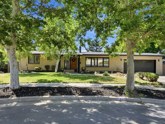 House for sale in Murray, Utah